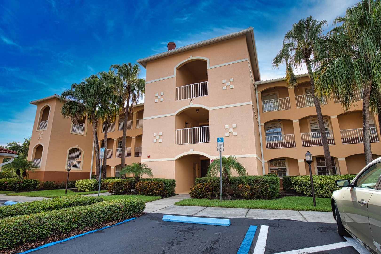 Venice Condo: 150 L Pavia Blvd #32