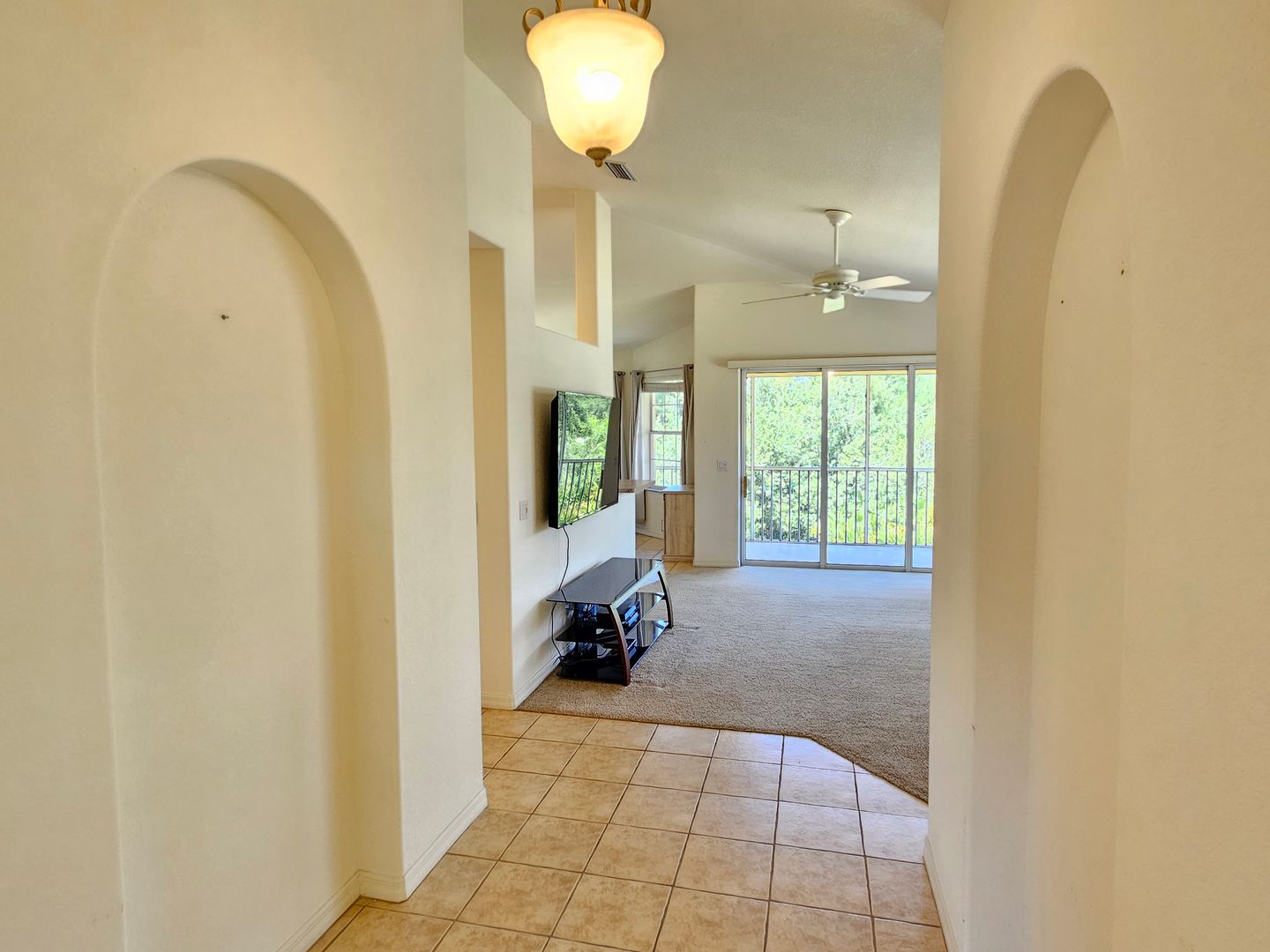 904 Casa Del Lago Way #904 6 of 12
