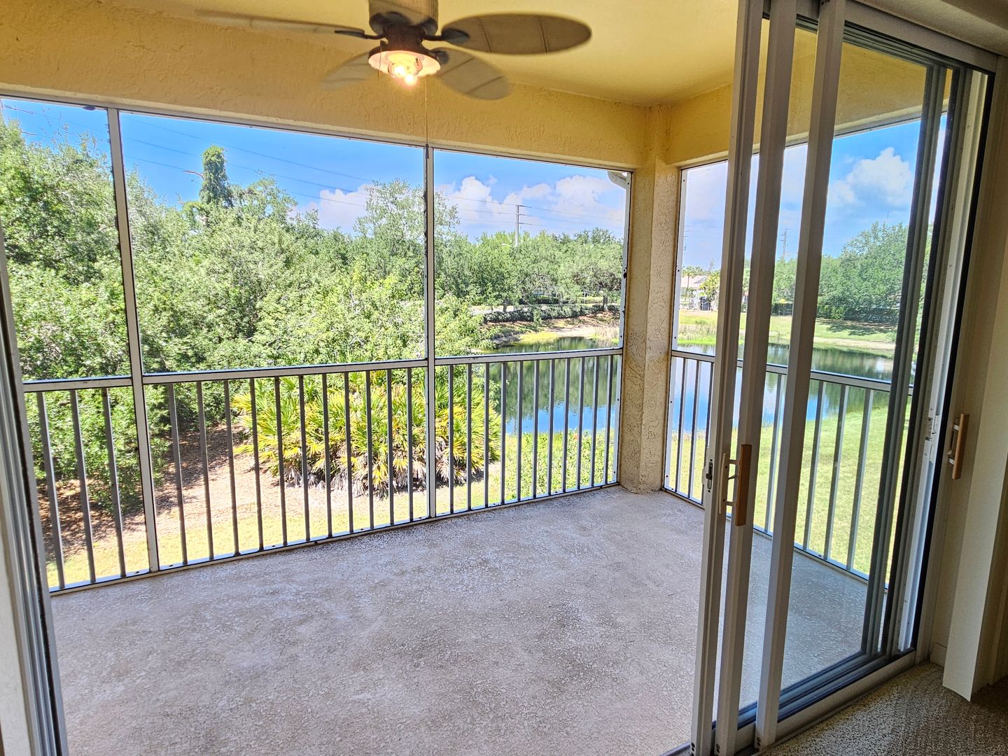 904 Casa Del Lago Way #904 11 of 12