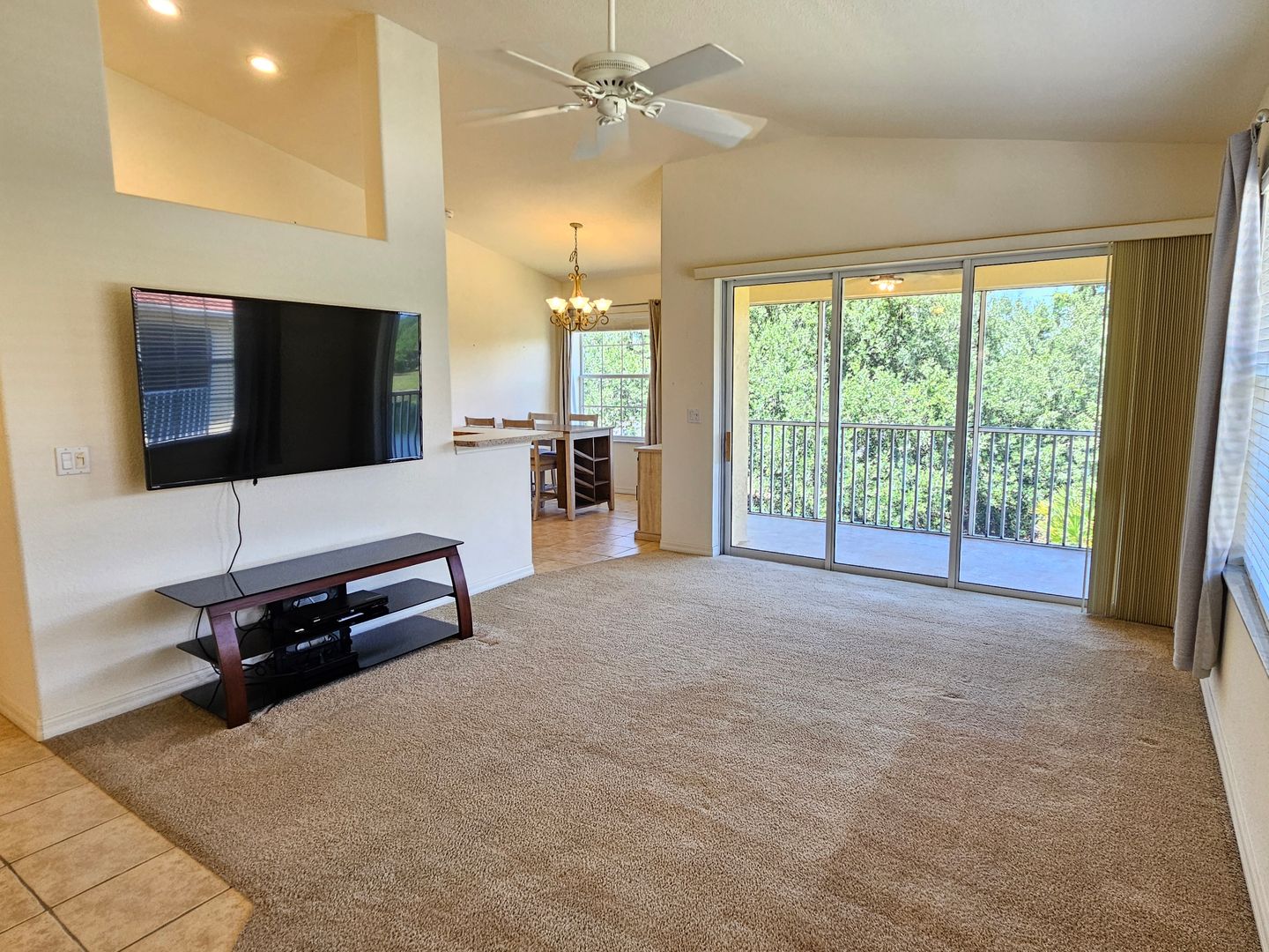 904 Casa Del Lago Way #904 8 of 12