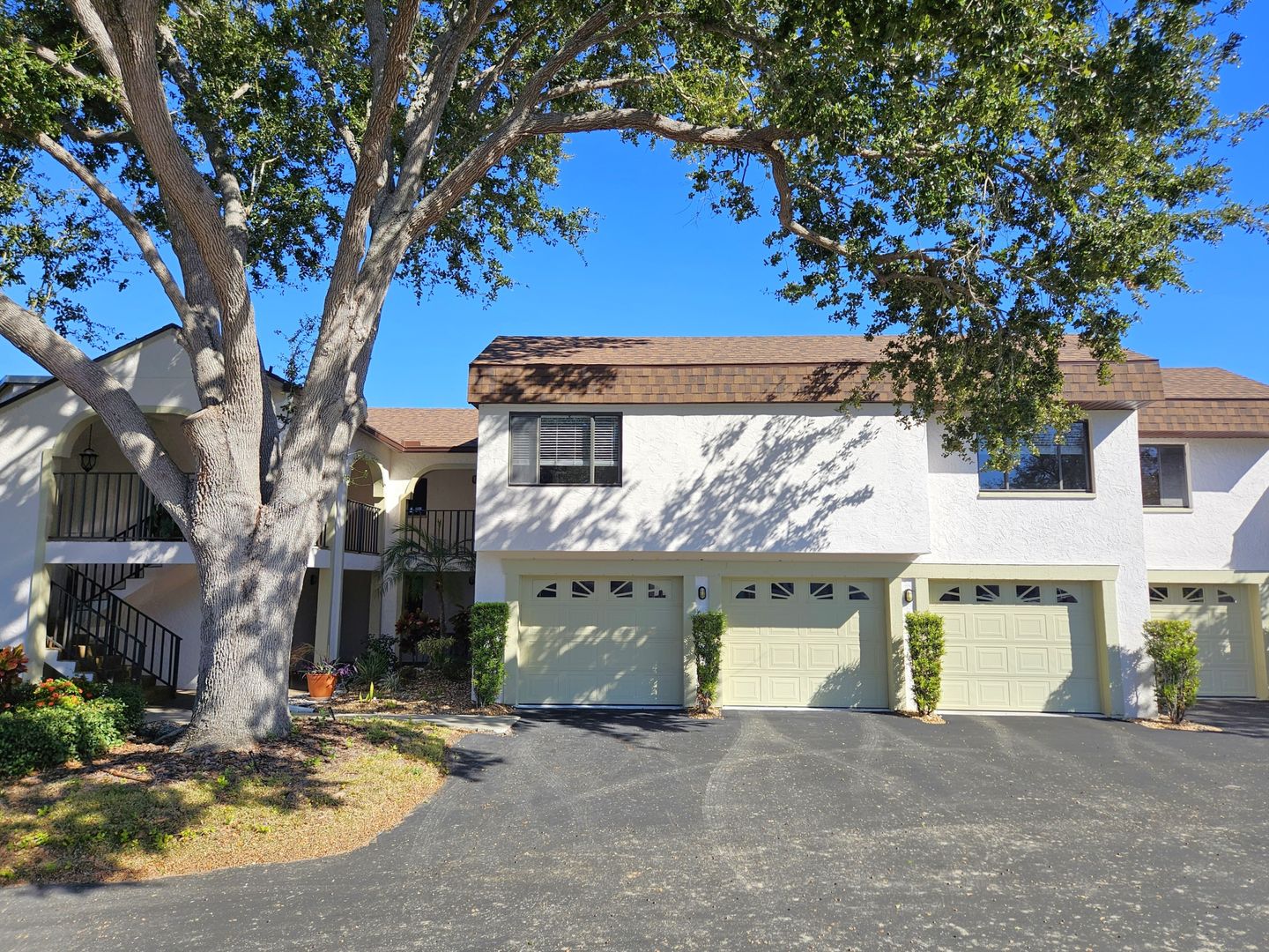 Venice Condo: 812 Capri Isles Blvd Unit 225