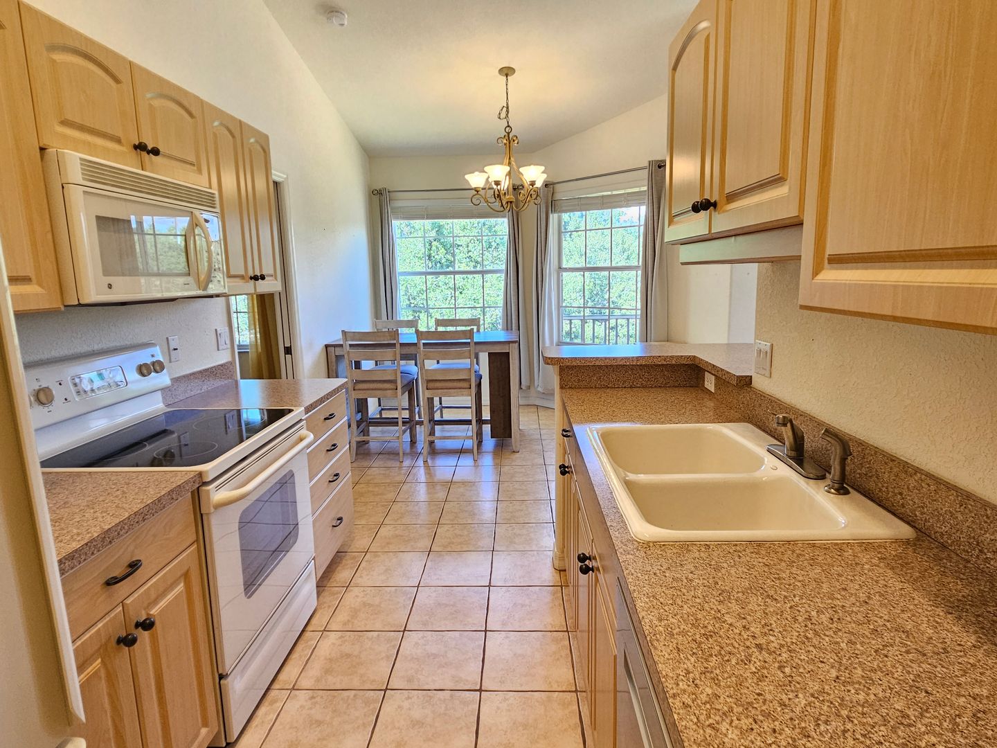 904 Casa Del Lago Way #904 22 of 45