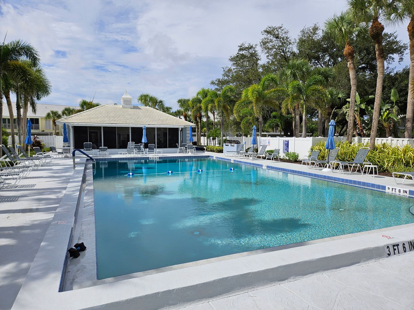Pool at 437 Cerromar Lane #424 - Seasonal Short-Term (3 of 4)