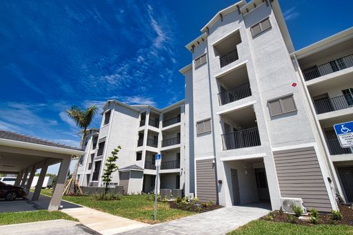 Annual Unfurnished 2 Bedroom 2 Bathroom 1st Floor Condo in Wellen Park! – photo 1