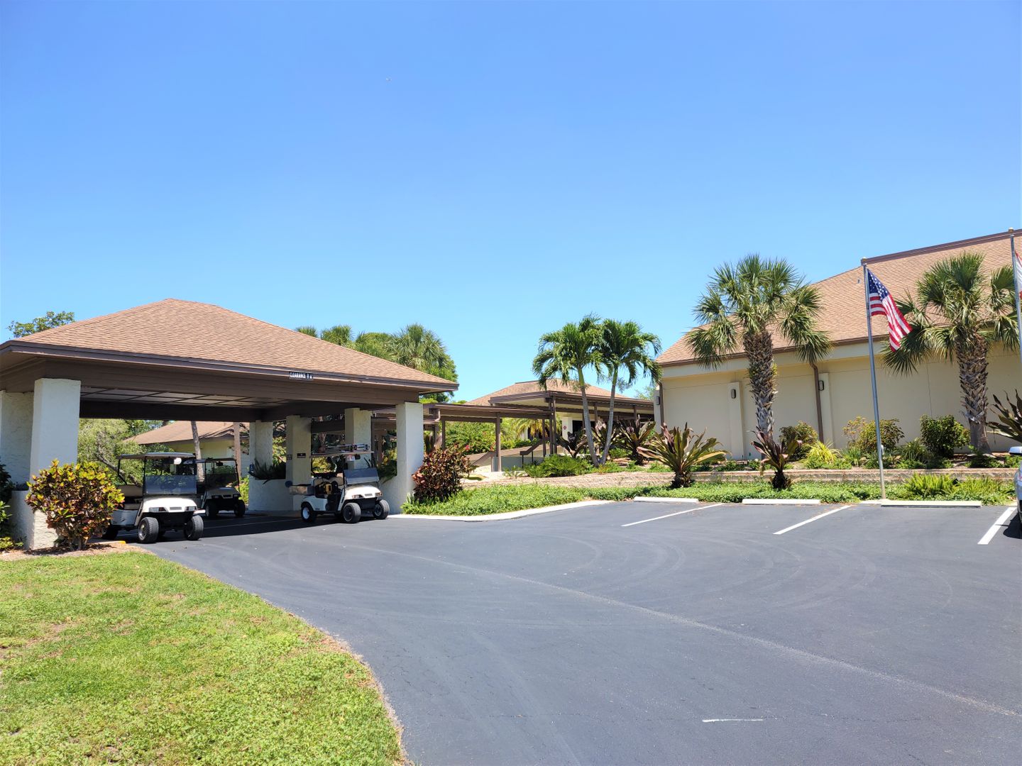 650 Bird Bay Drive E Unit 105 2 of 12