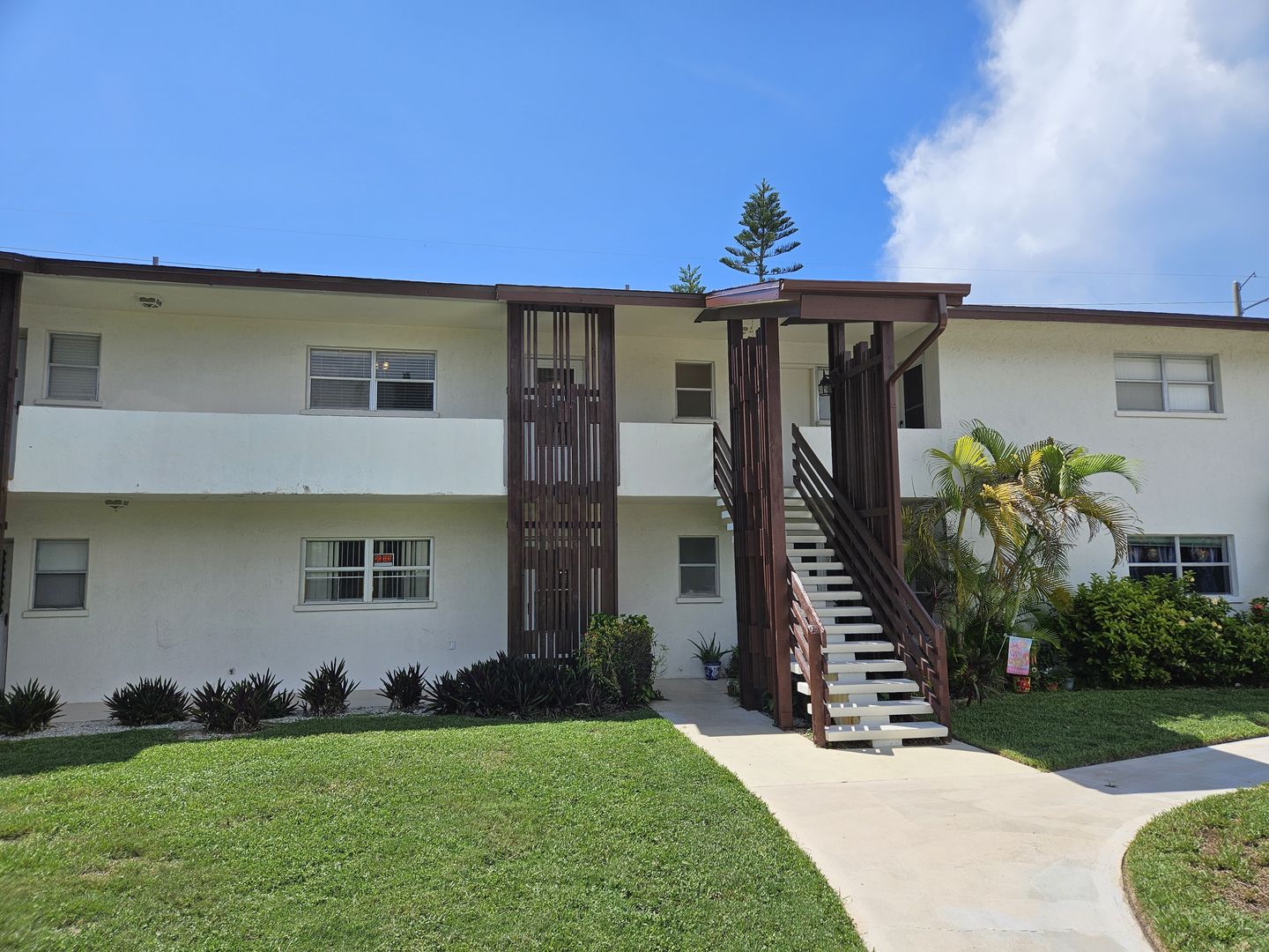 Venice Condo: 245 Center Road #211