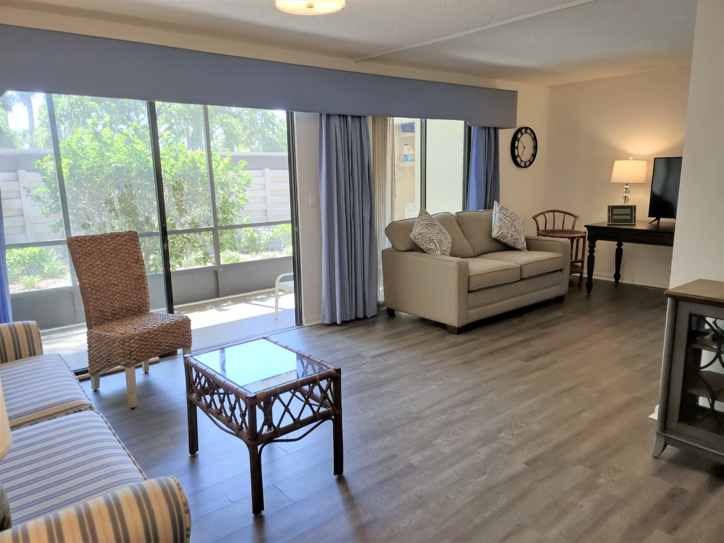 650 Bird Bay Drive E Unit 105 9 of 12
