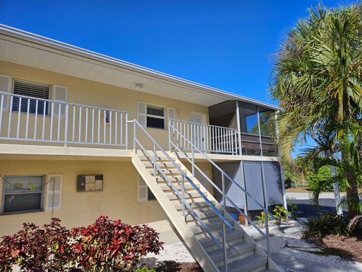 Annual Unfurnished 2nd Floor Condo For Rent on Venice Island! – photo 1