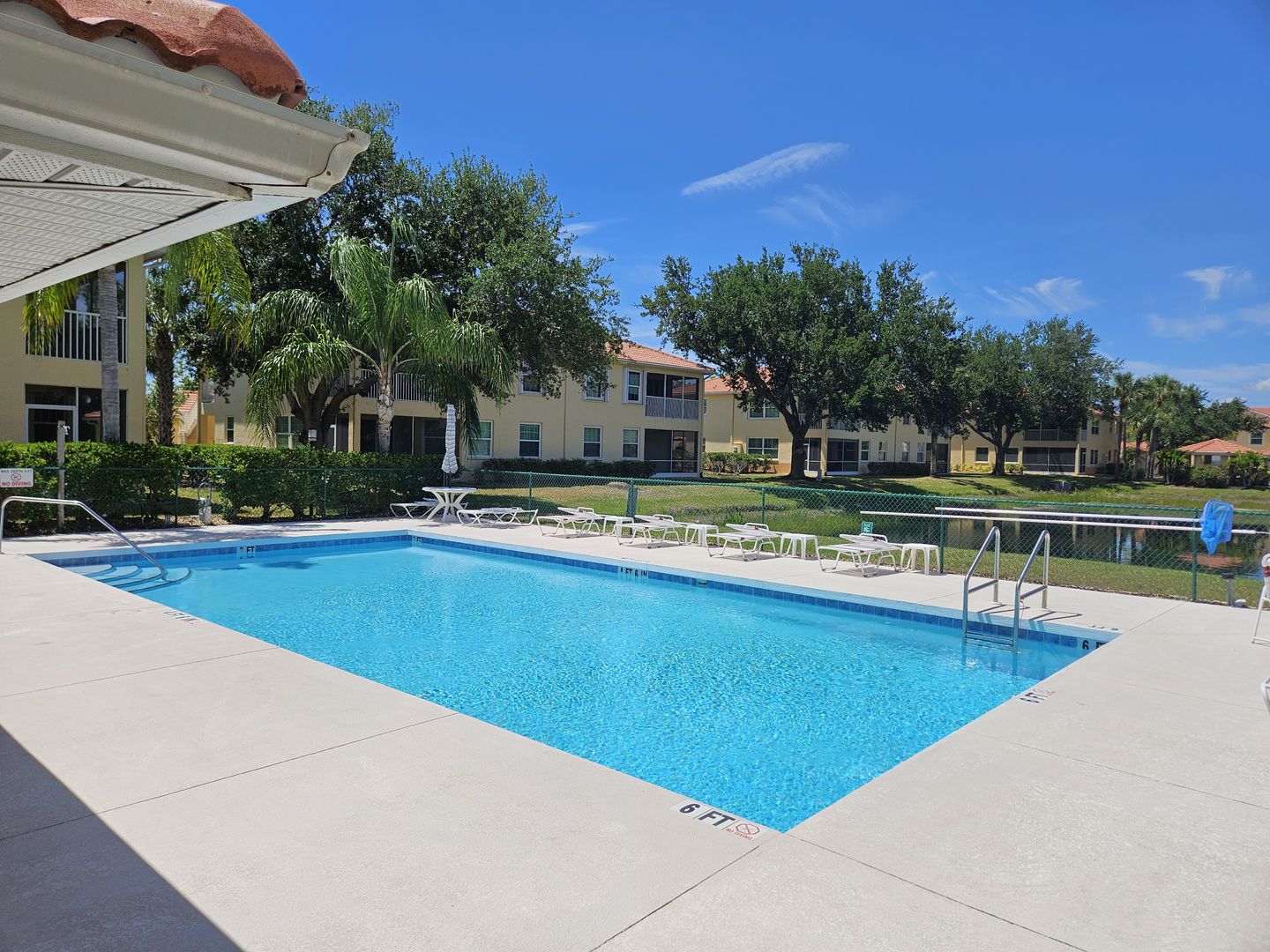 904 Casa Del Lago Way #904 3 of 12