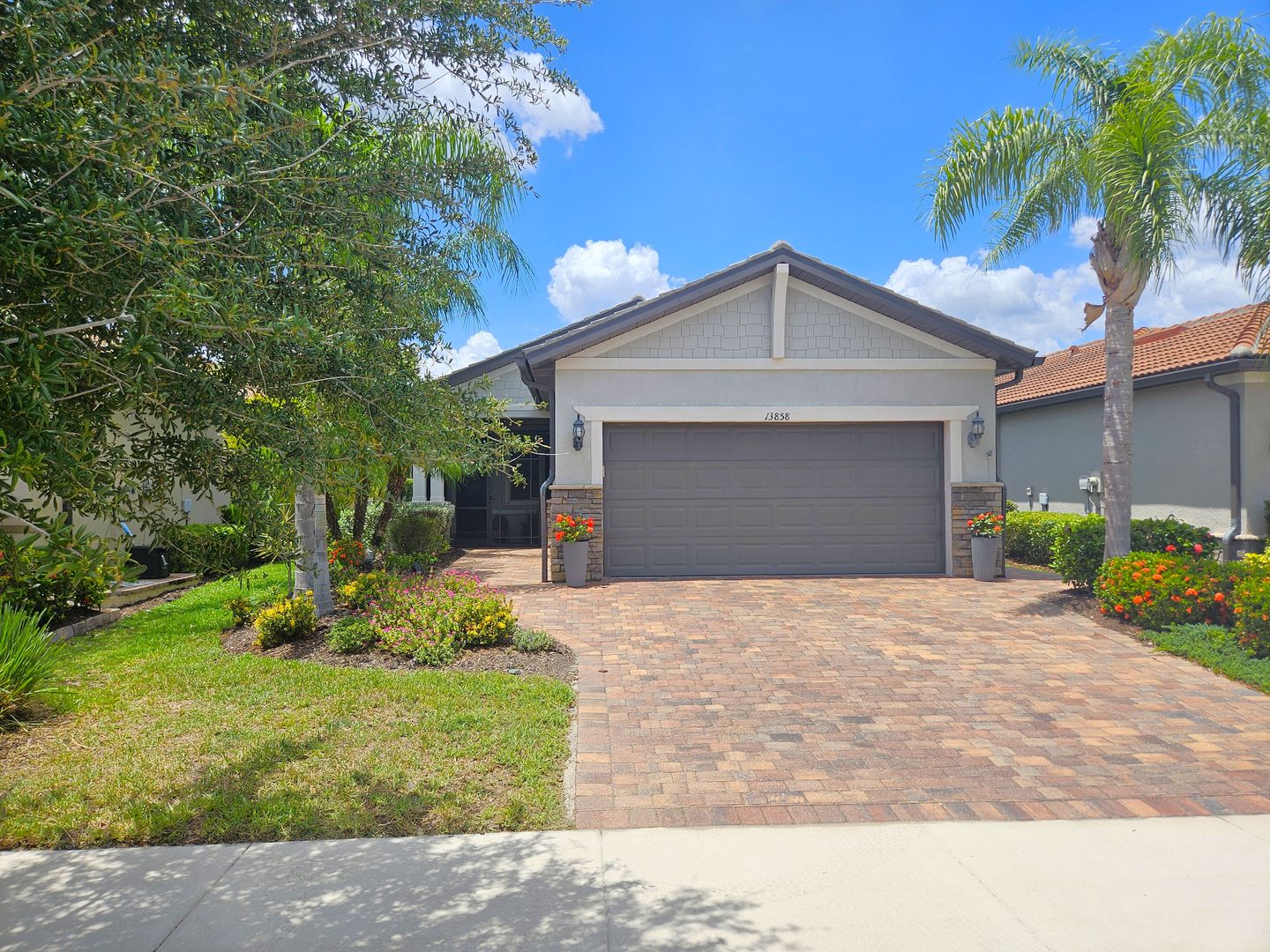 Venice House: 13858 Campoleone Street