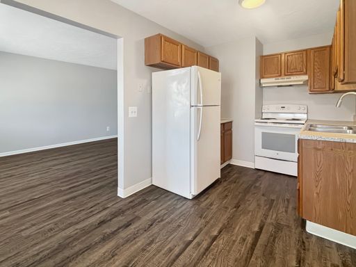 Two Bedroom Recently Renovated with Shared Laundry