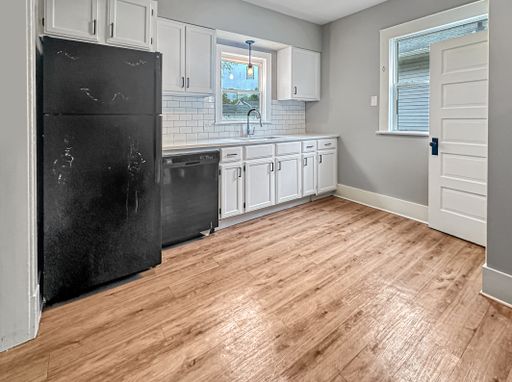 Beautifully updated 4 Bedroom 1.5 Bathroom – photo 1