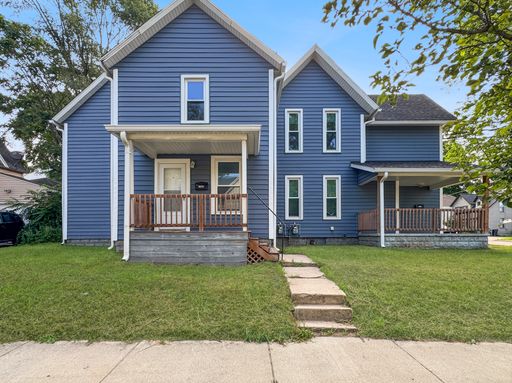 2 bedroom 1 bathroom on the NE side of Grand Rapids-Half of month free when you sign a 12 month lease – photo 1