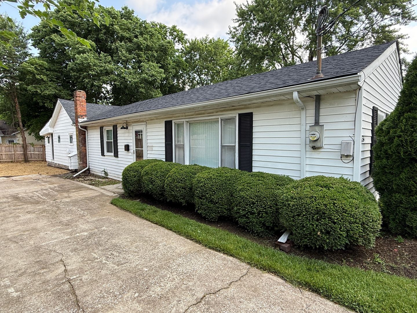 Lexington House: 259 Lincoln Ave