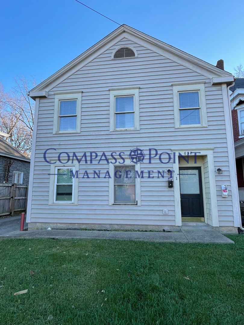 Lexington Apartment: 832 W. High Street