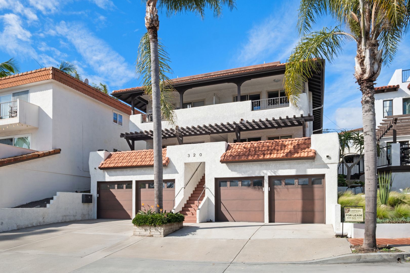 San Clemente Apartment: 320 Avenida Del Mar