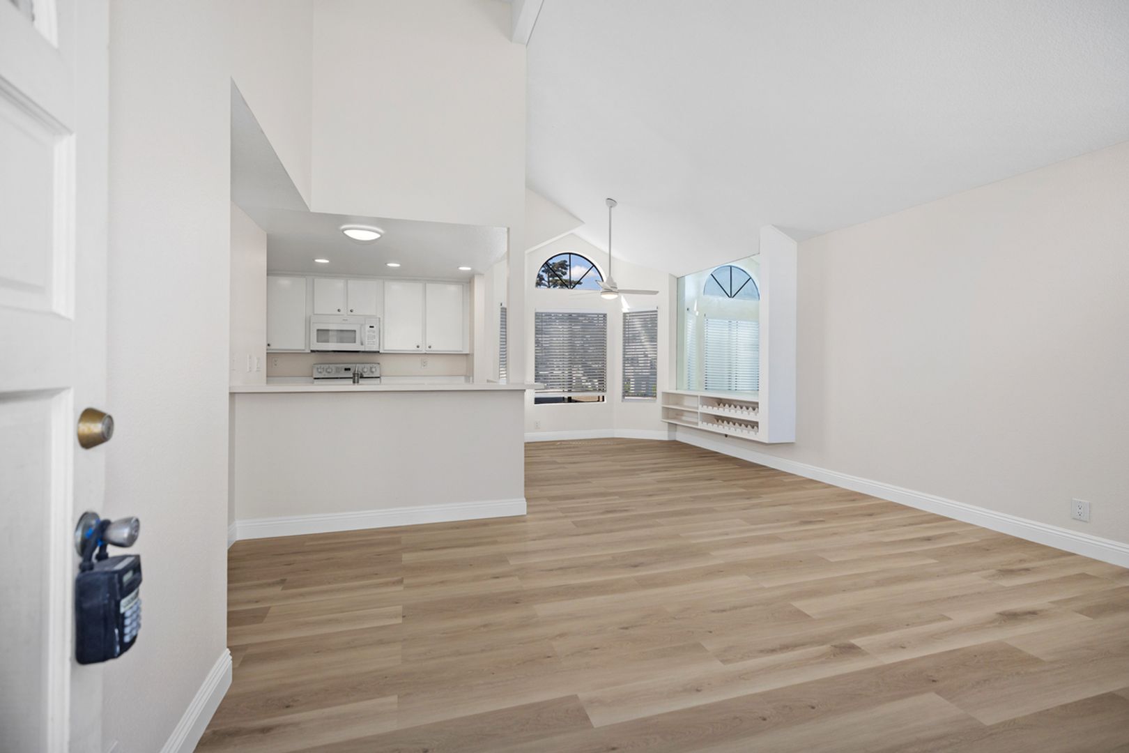 Irvine Condo: 315 Huntington