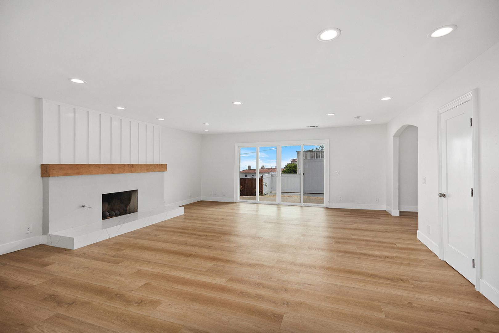 San Clemente Apartment: 244 Escalones