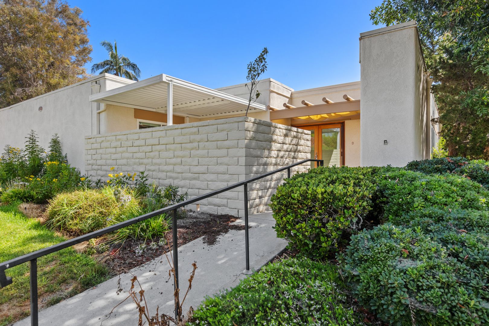 2322-D Via Puerta 4 of 12