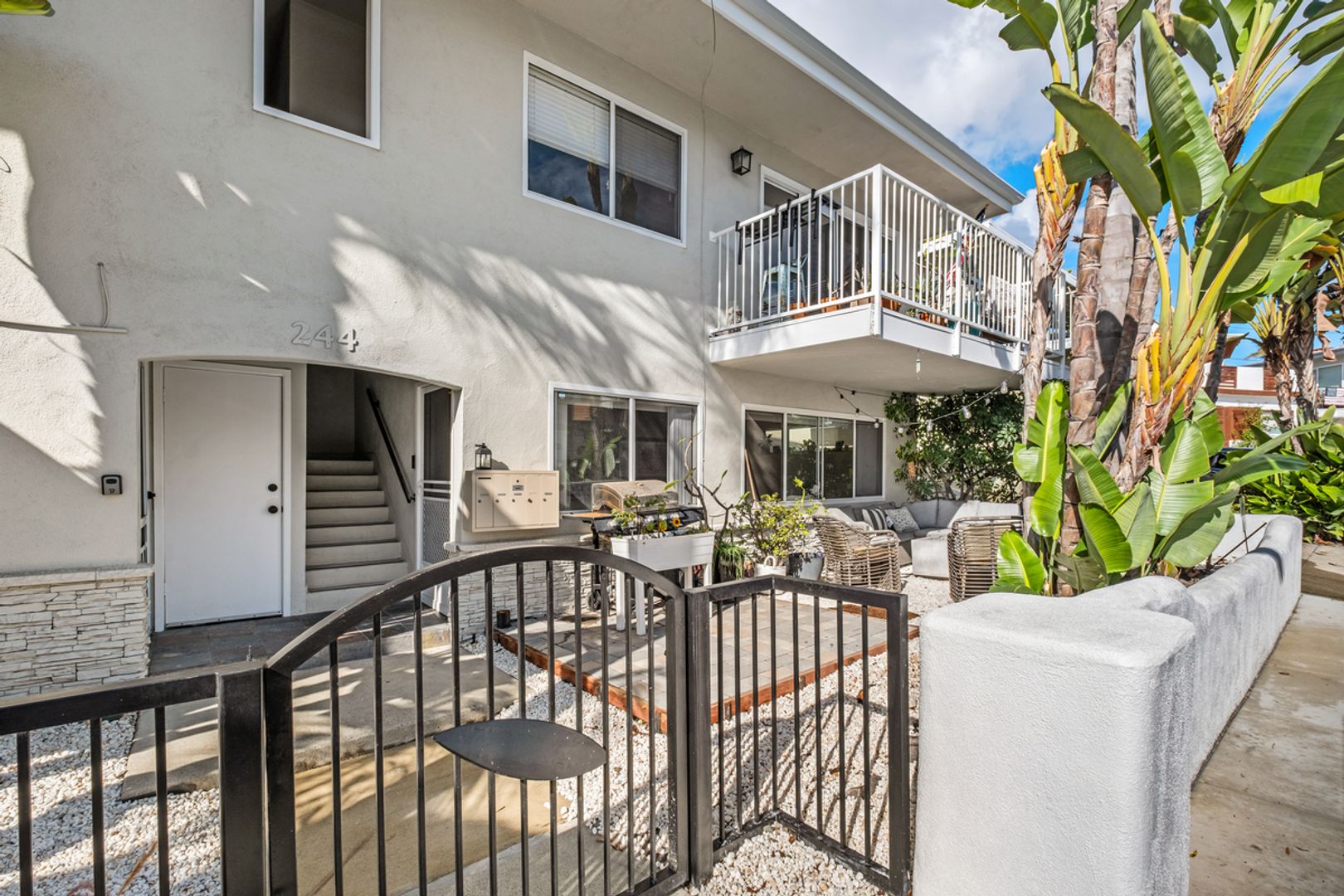 San Clemente Apartment: 244 Escalones