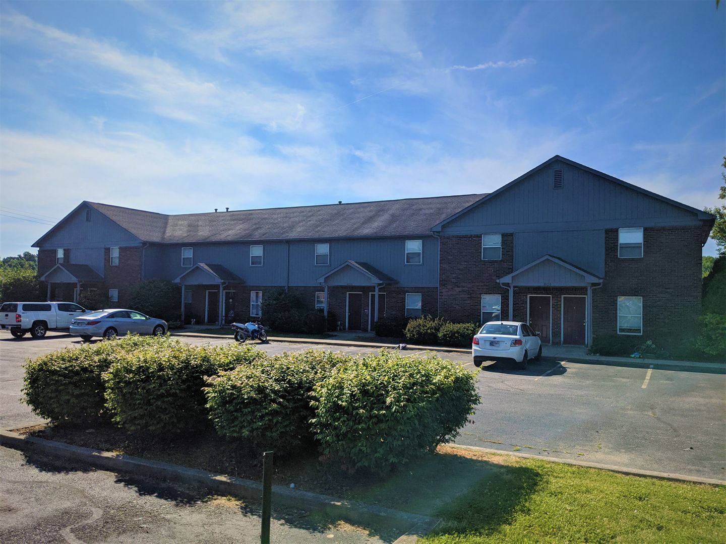 Greenwood Apartment: 601 Wooddale Terrace