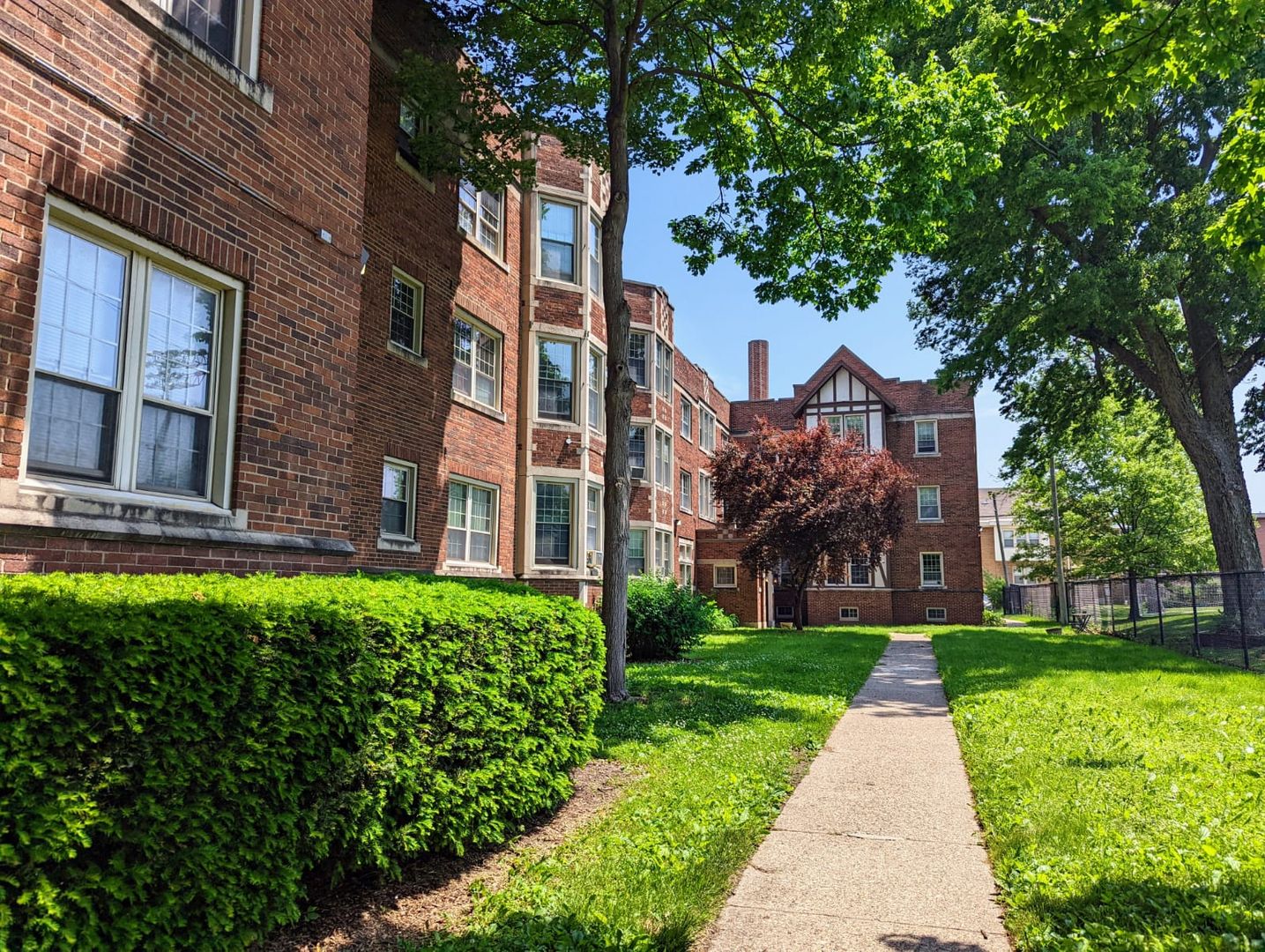 Llanhurst Apartments 2 of 8