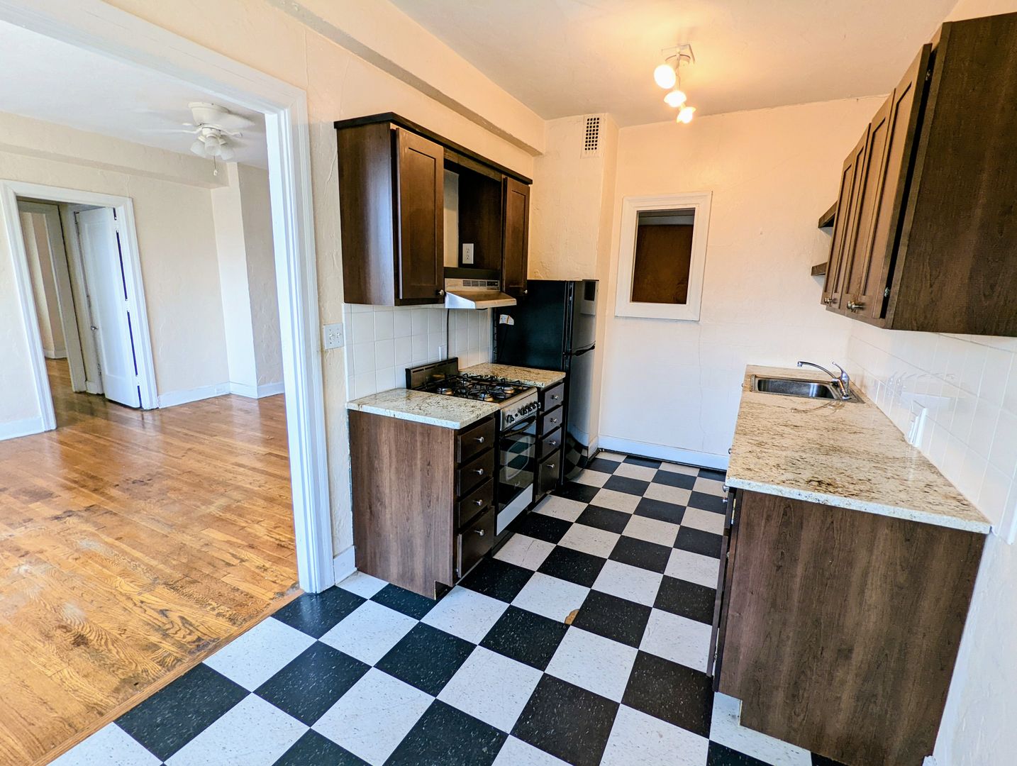 Llanhurst Apartments 6 of 8