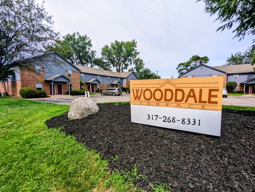 Lovely Townhomes in Heart of Greenwood! – photo 1