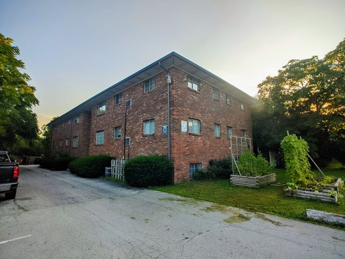 Beech Grove Apartment: 2430 Albany St.