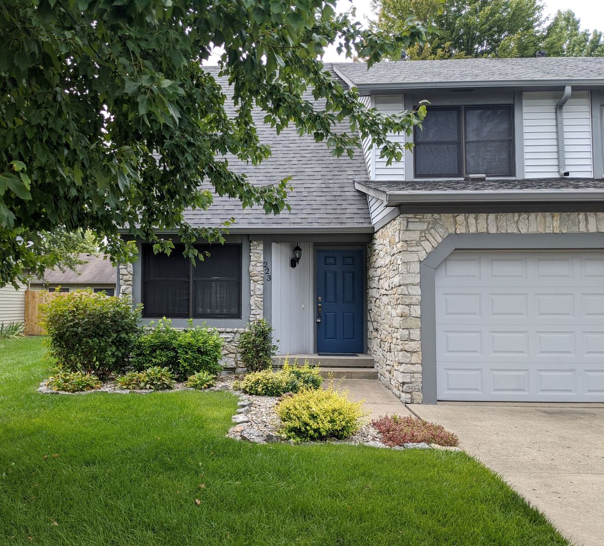 Greenwood House: 223 E County Line Rd