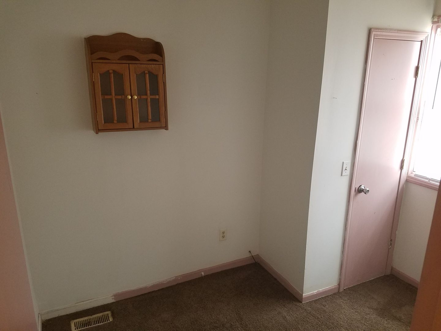 1342 Lee St Indianapolis, IN 46221 5 of 8