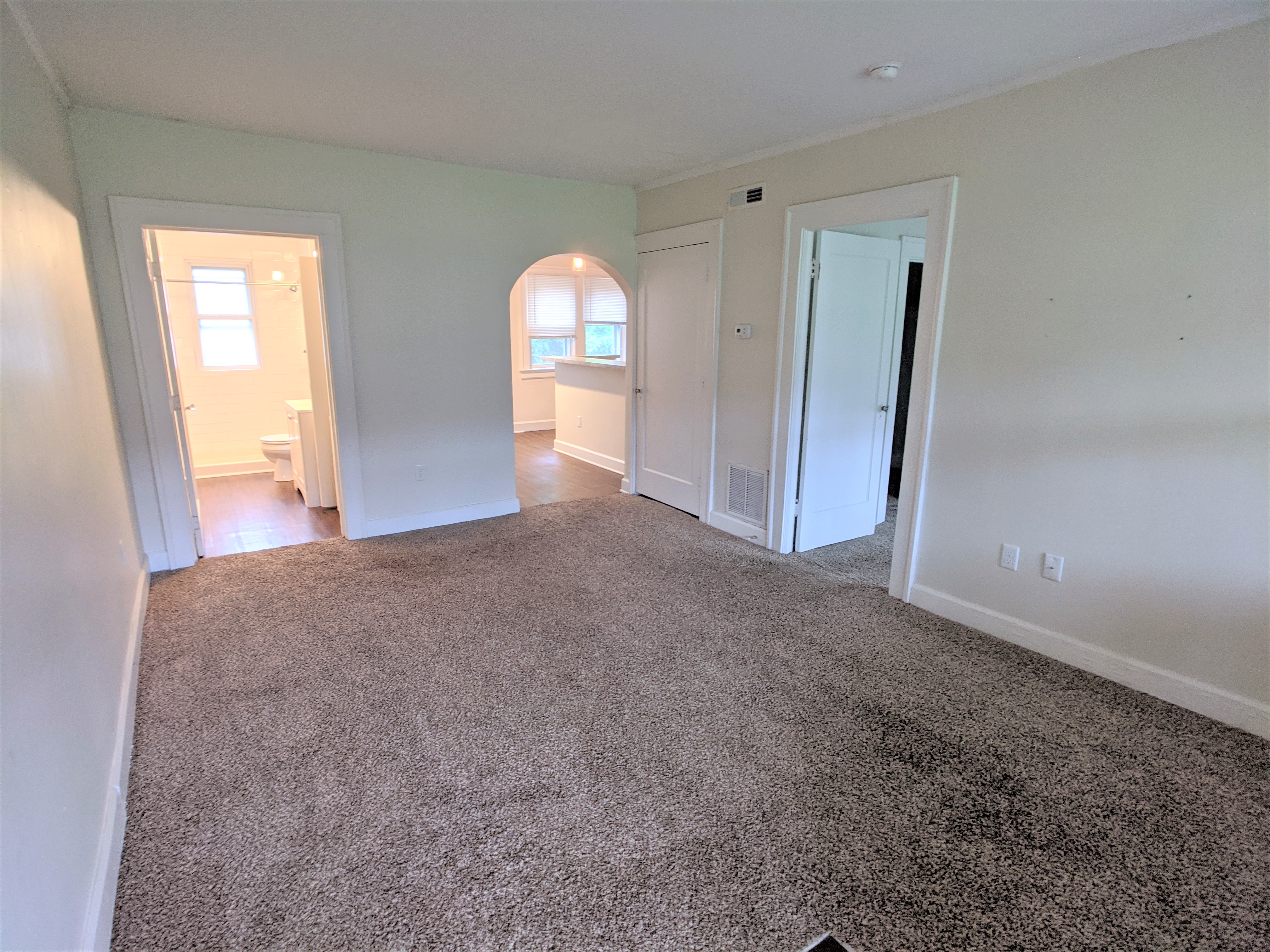 Charming 1 bed 1 bath apartments in historic Irvington neighborhood 12 of 12