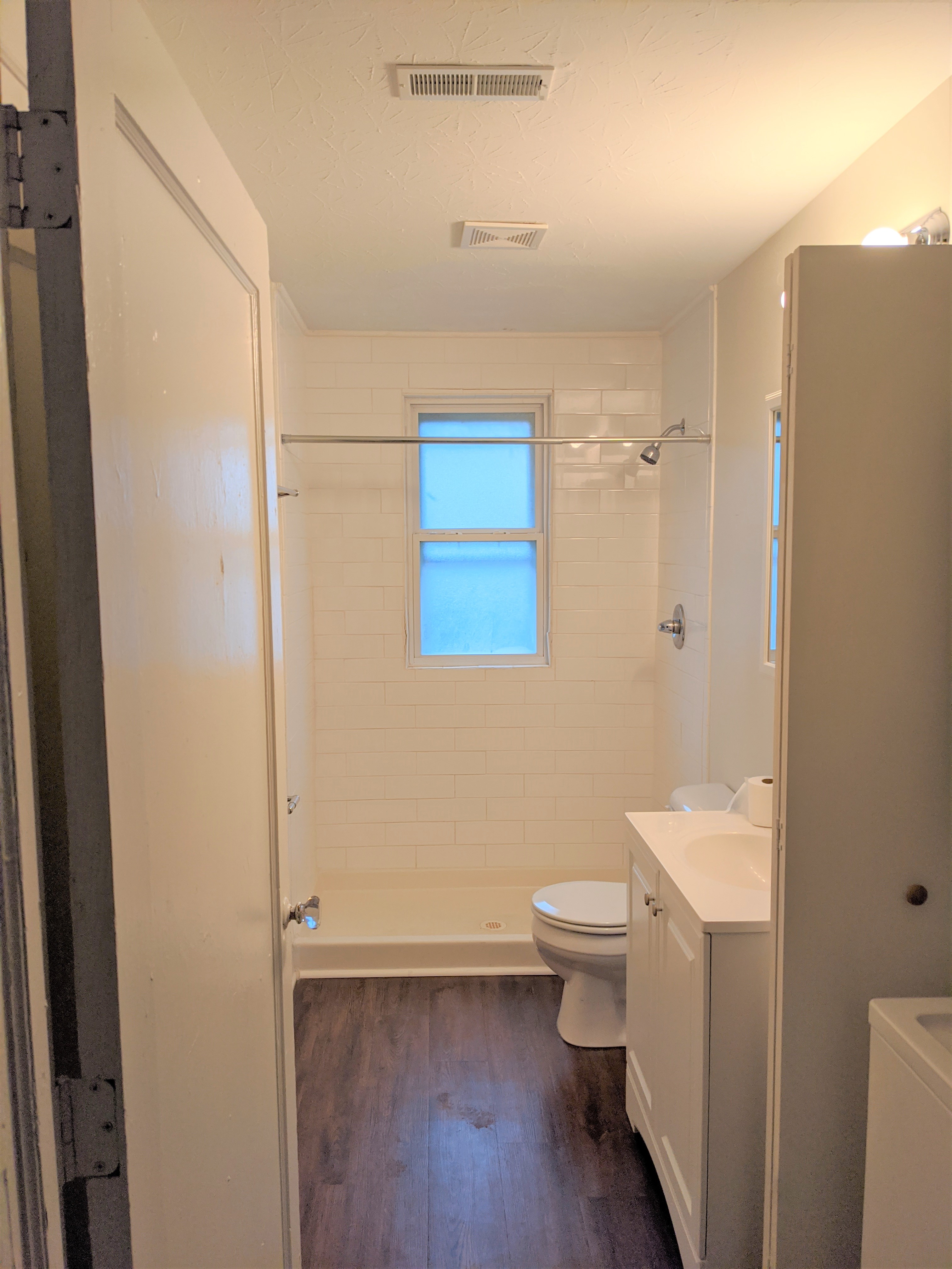 Charming 1 bed 1 bath apartments in historic Irvington neighborhood 9 of 12