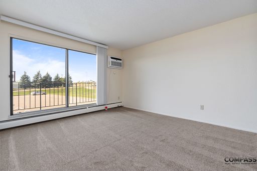 PERFECT WESTSIDE LOCATION – photo 1