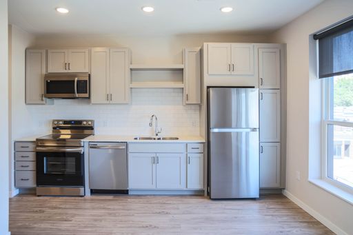 EFFICIENT MODERN JUNIOR ONE BEDROOM- UNIT A – photo 1