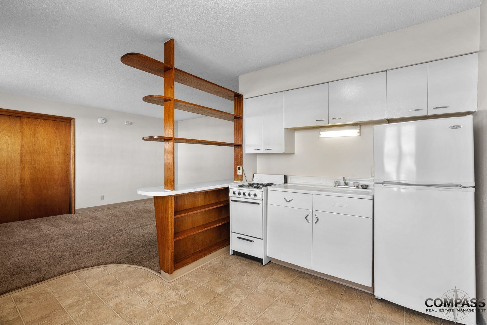 Eau Claire Apartment: 1207 S Dewey St