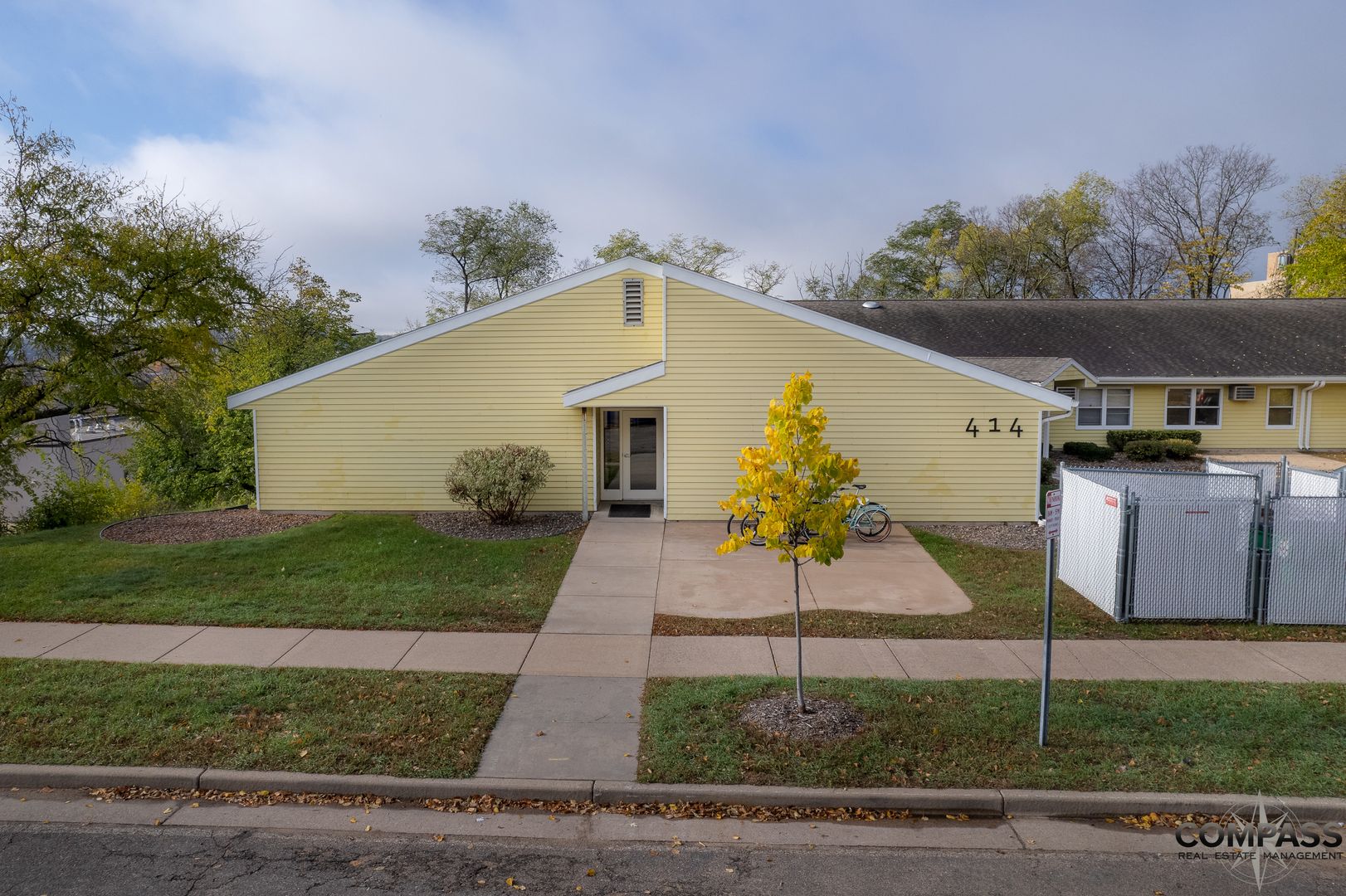 Eau Claire Apartment: 414 Doty St