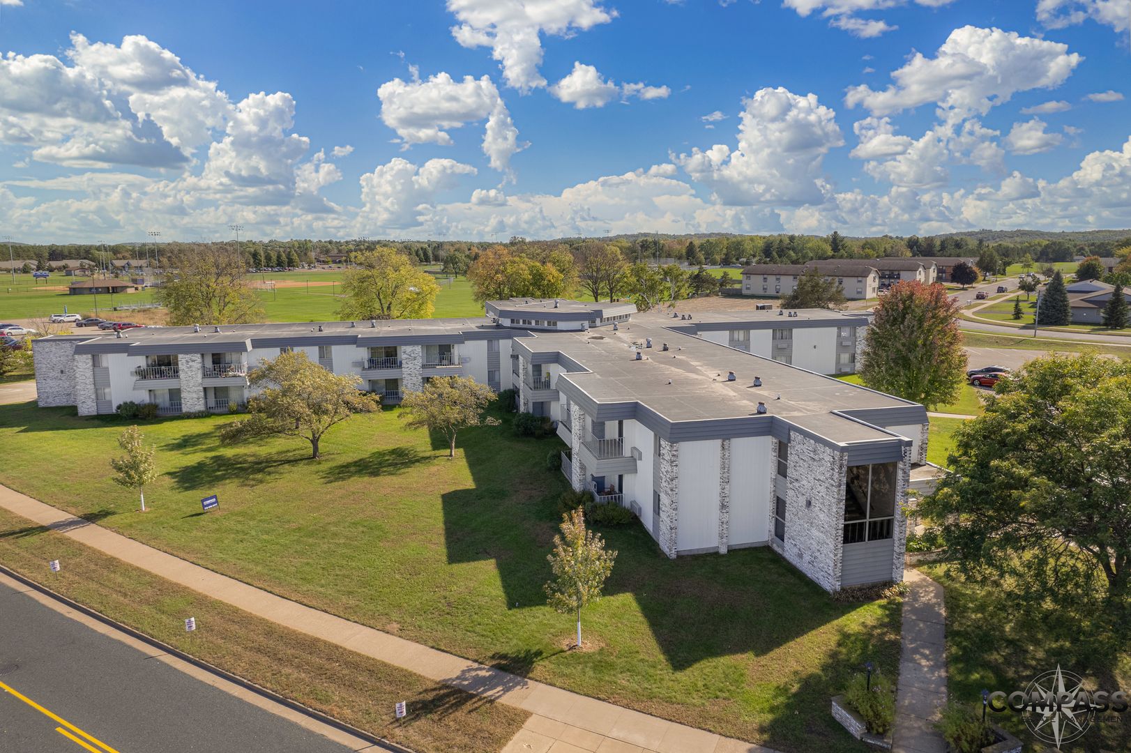 Eau Claire Apartment: 1025 W. MacArthur