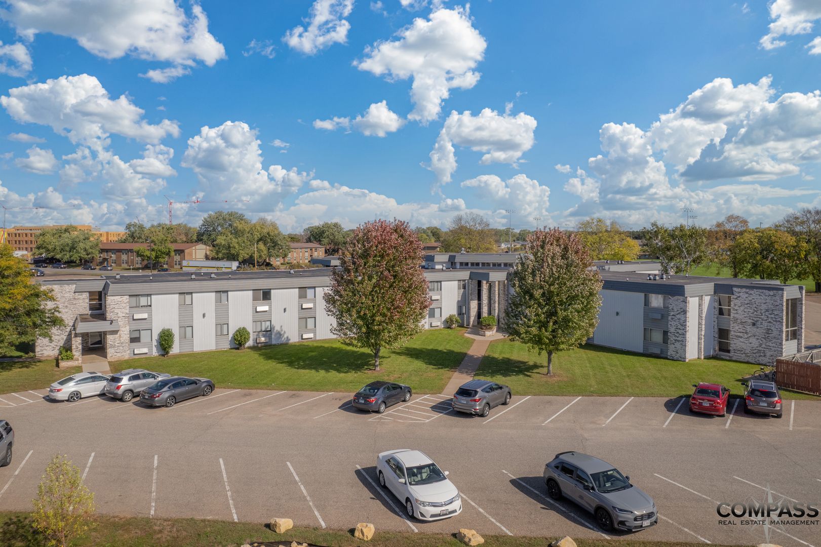 Eau Claire Apartment: 1025 W. MacArthur
