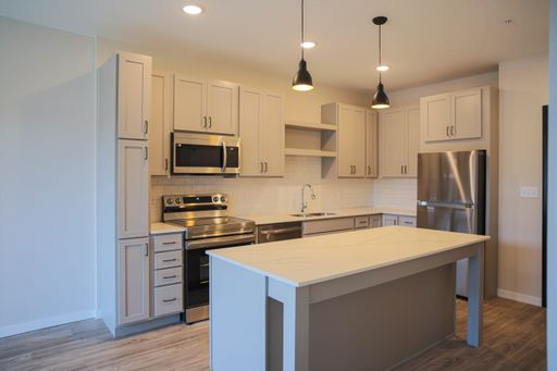 MODERN ONE BEDROOM WITH PATIO OVERLOOKING DOWNTOWN- UNIT D – photo 1