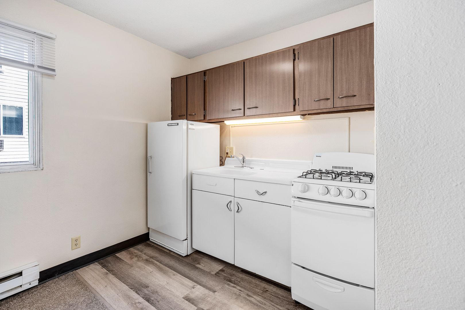 Eau Claire Apartment: 1215 S Dewey St