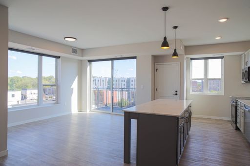 SPACIOUS MODERN TWO BEDROOM WITH PATIO ON CLUB LEVEL - UNIT J – photo 1