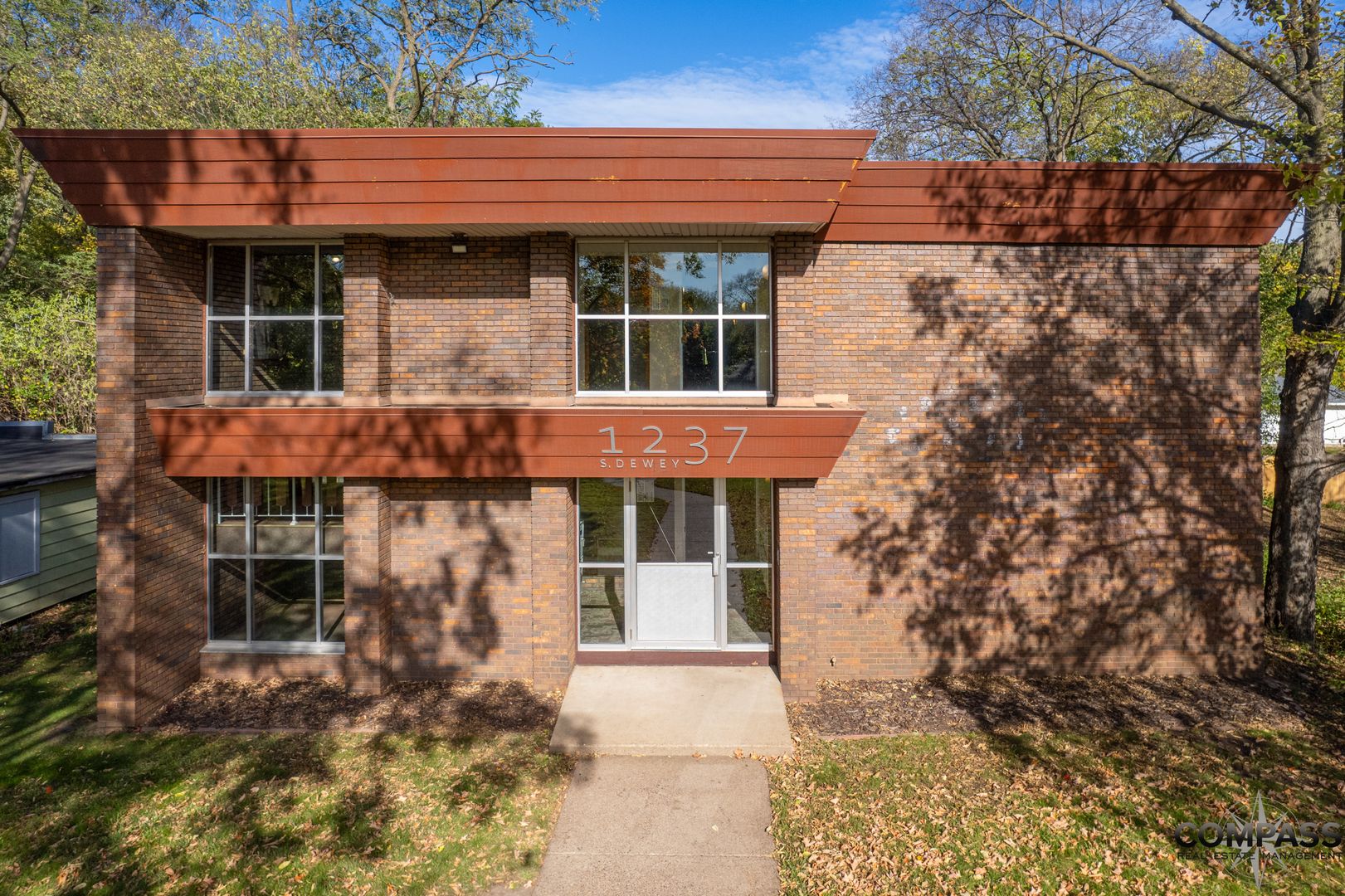 Eau Claire Apartment: 1237 S Dewey St