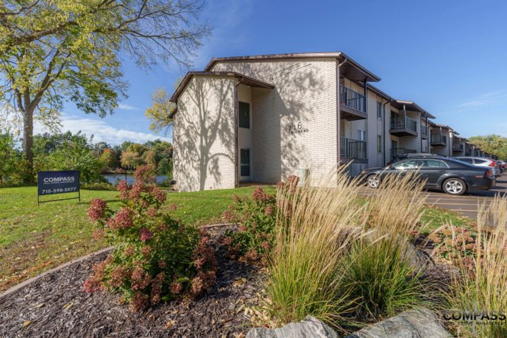 Eau Claire Apartment: 716 W Grand Ave