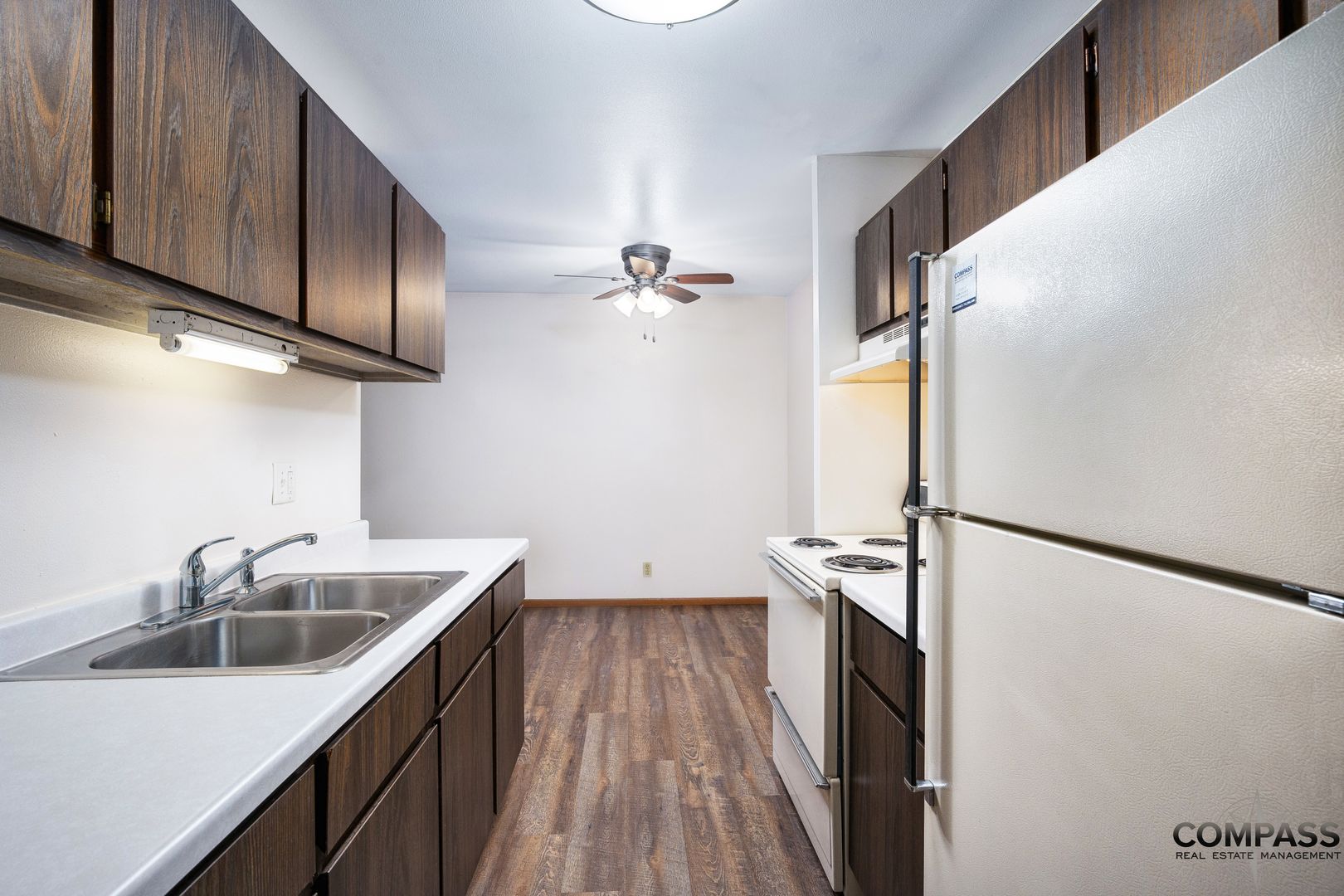 Eau Claire Apartment: 716 W Grand Ave