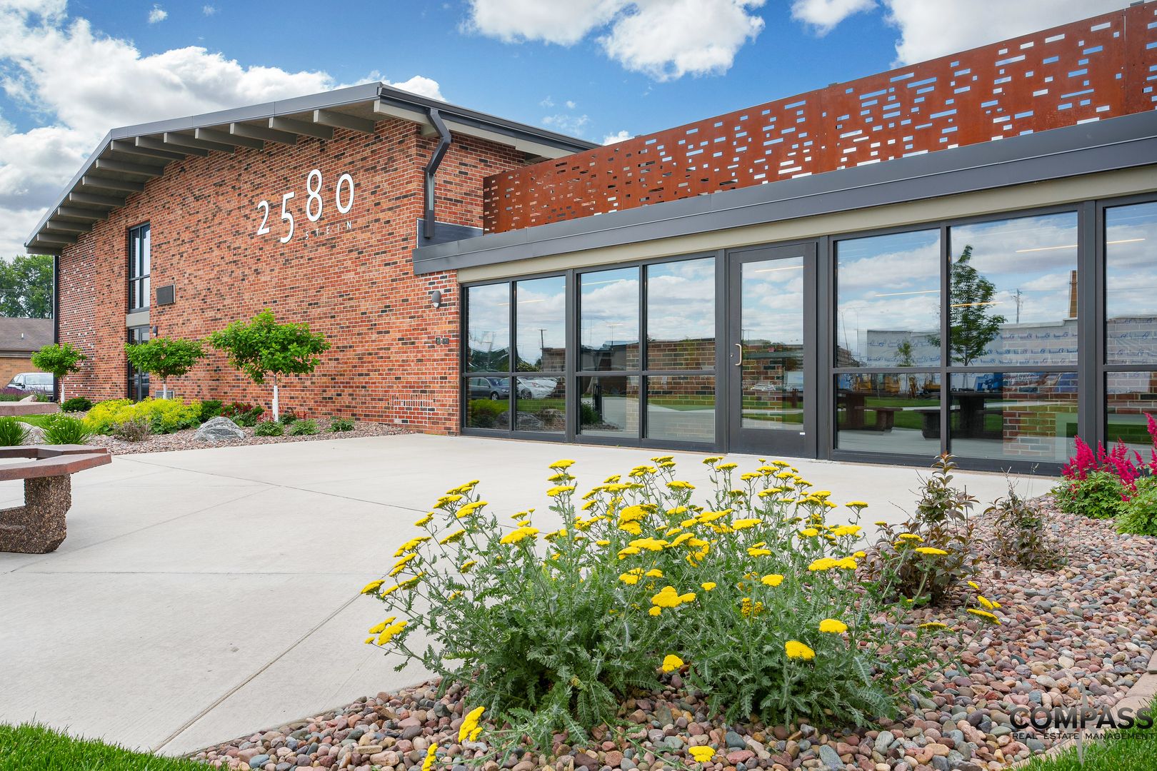 Eau Claire Apartment: 2580 Stein Blvd