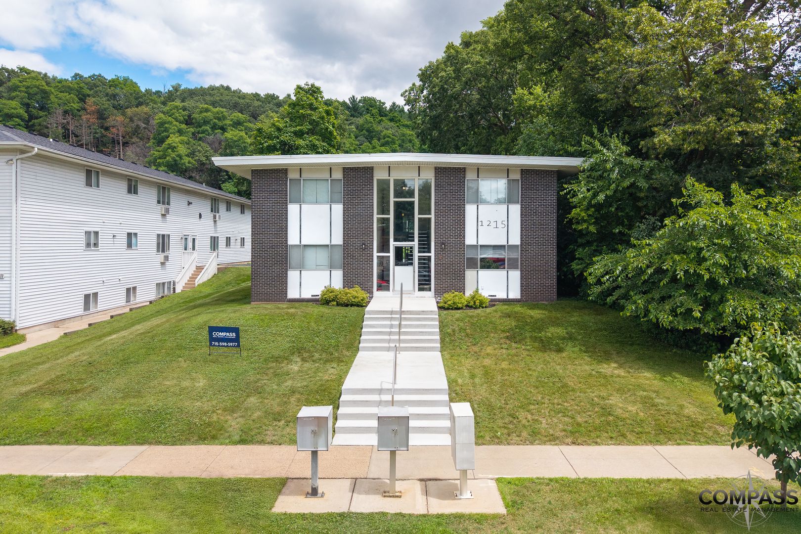 Eau Claire Apartment: 1215 S Dewey St