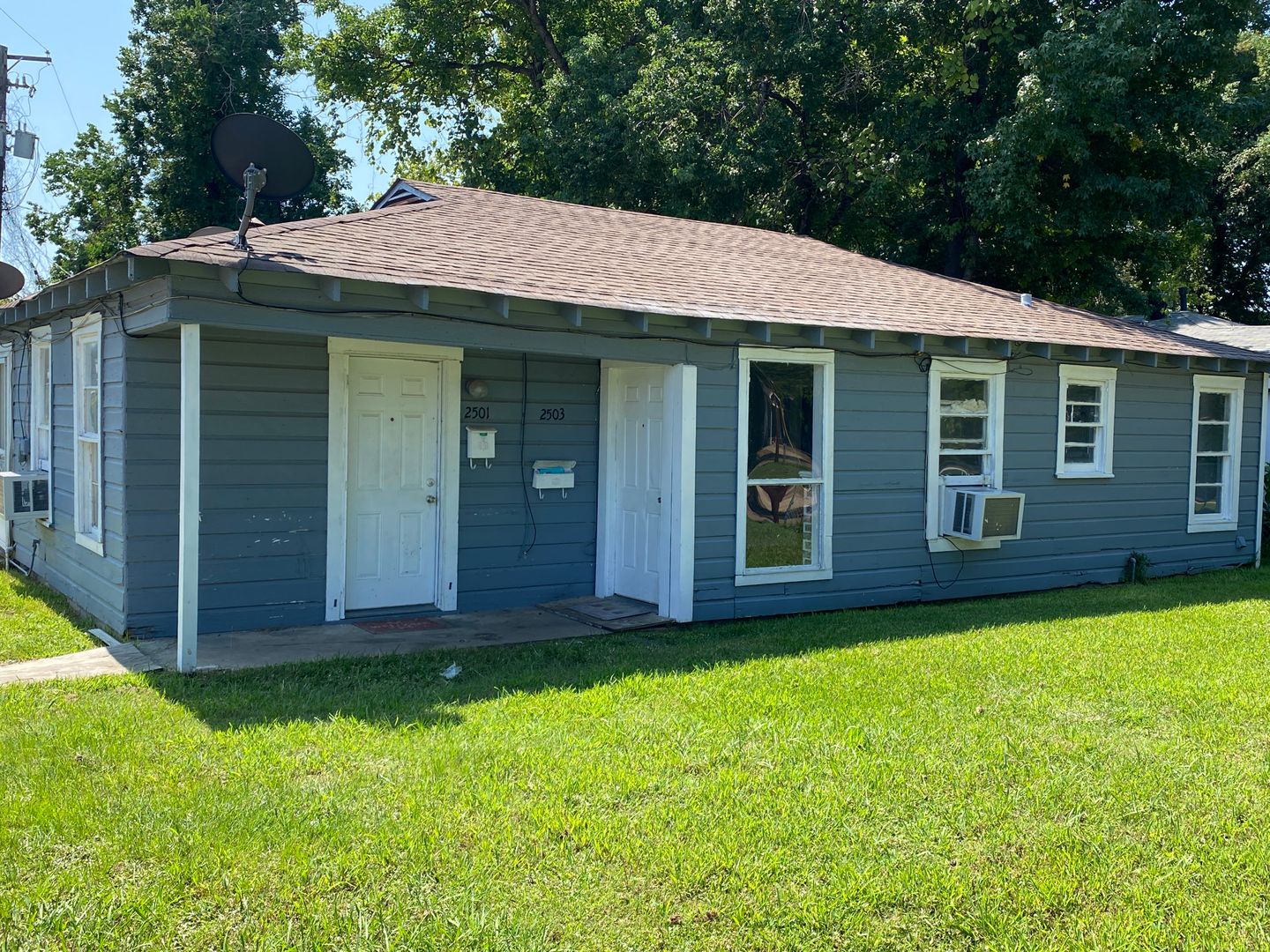 Shreveport Apartment: 2503 Malcolm St