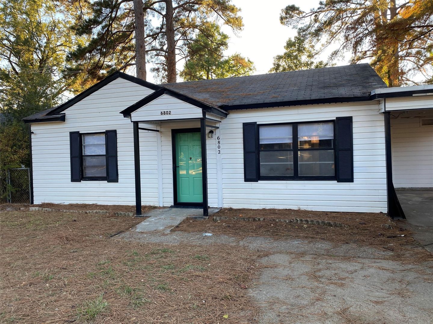 Shreveport House: 6802 Canal Blvd