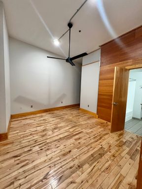 2 Bedroom Condominium for Lease in Downtown Knoxville, Tennessee! – photo 1